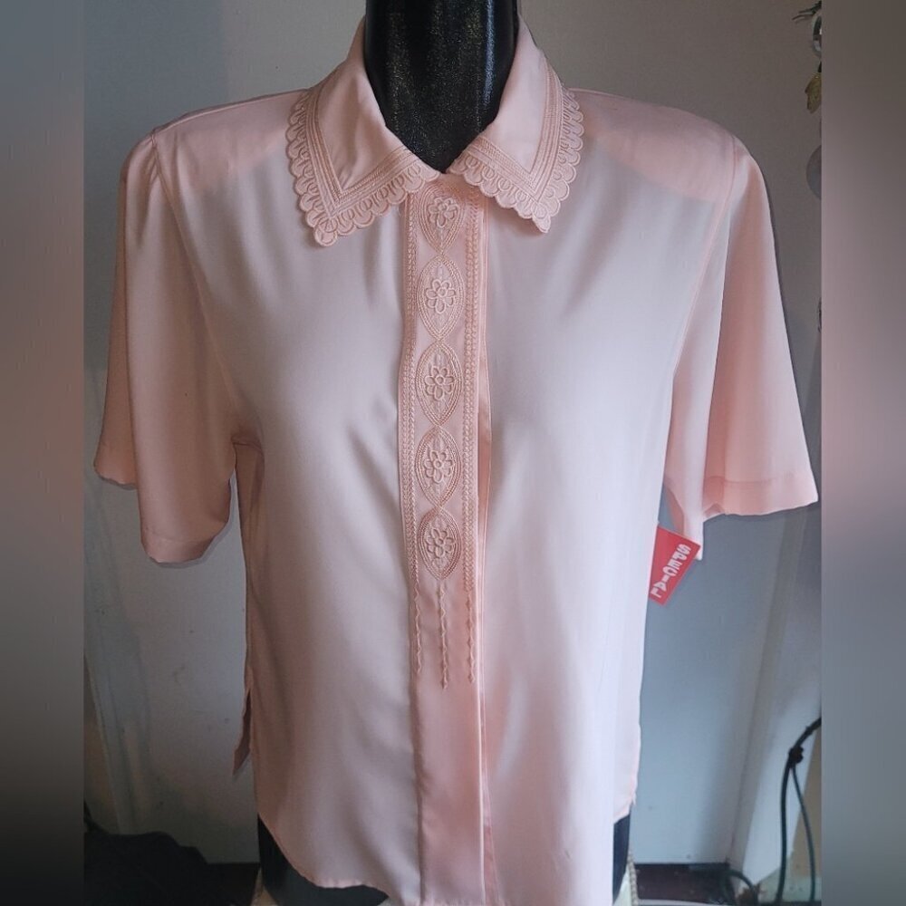 Vintage Script Pink Embroidered Detailed Short Sleeve Button-Up Blouse Size 8